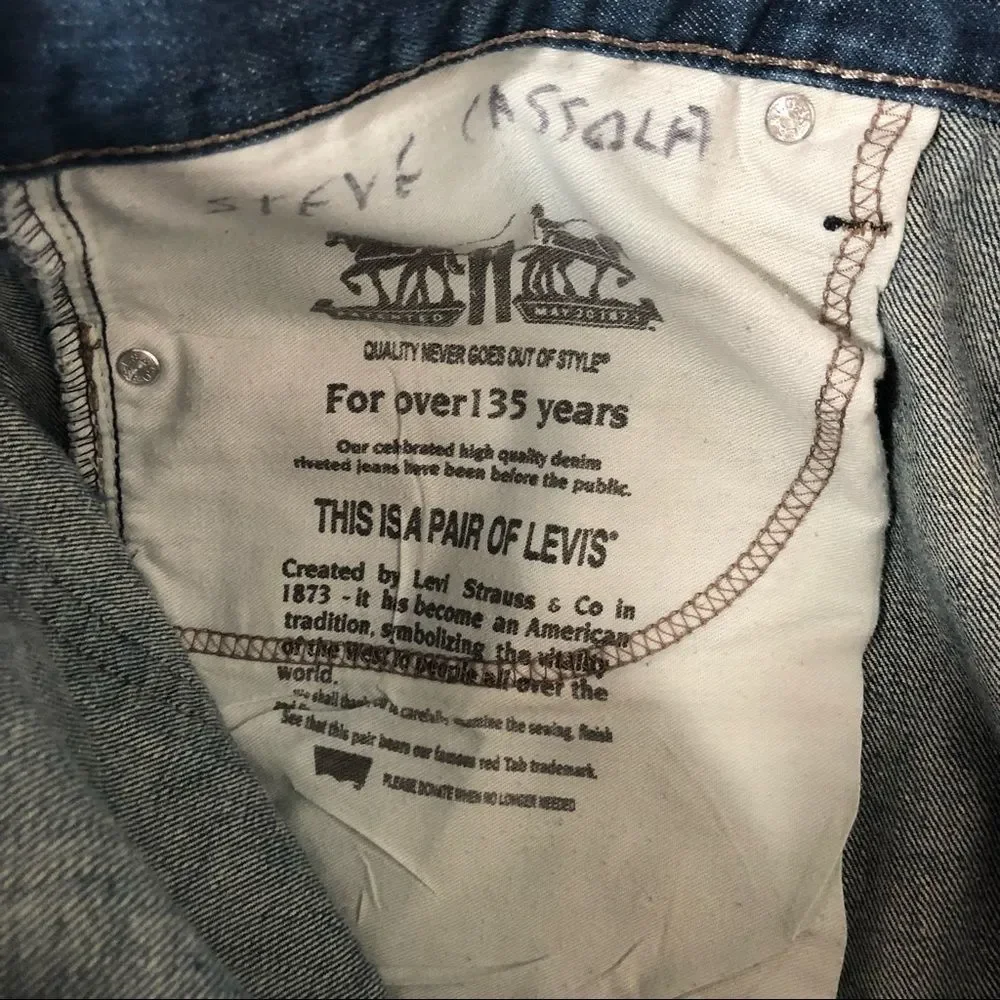 Levi 514 straight fit mens jeans W42 L30